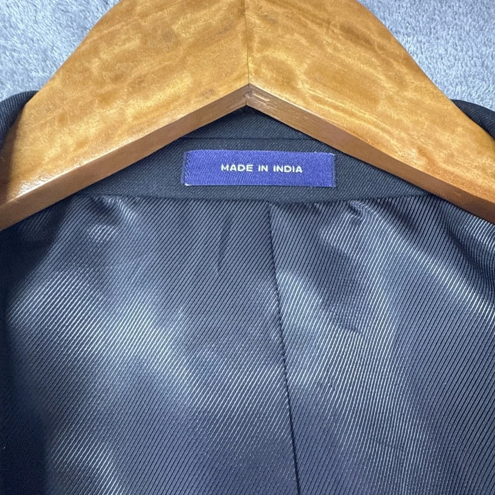 Stafford Men's Classic Fit 2-Button Black Travel Suit Jacket Size 44 Reg NEW